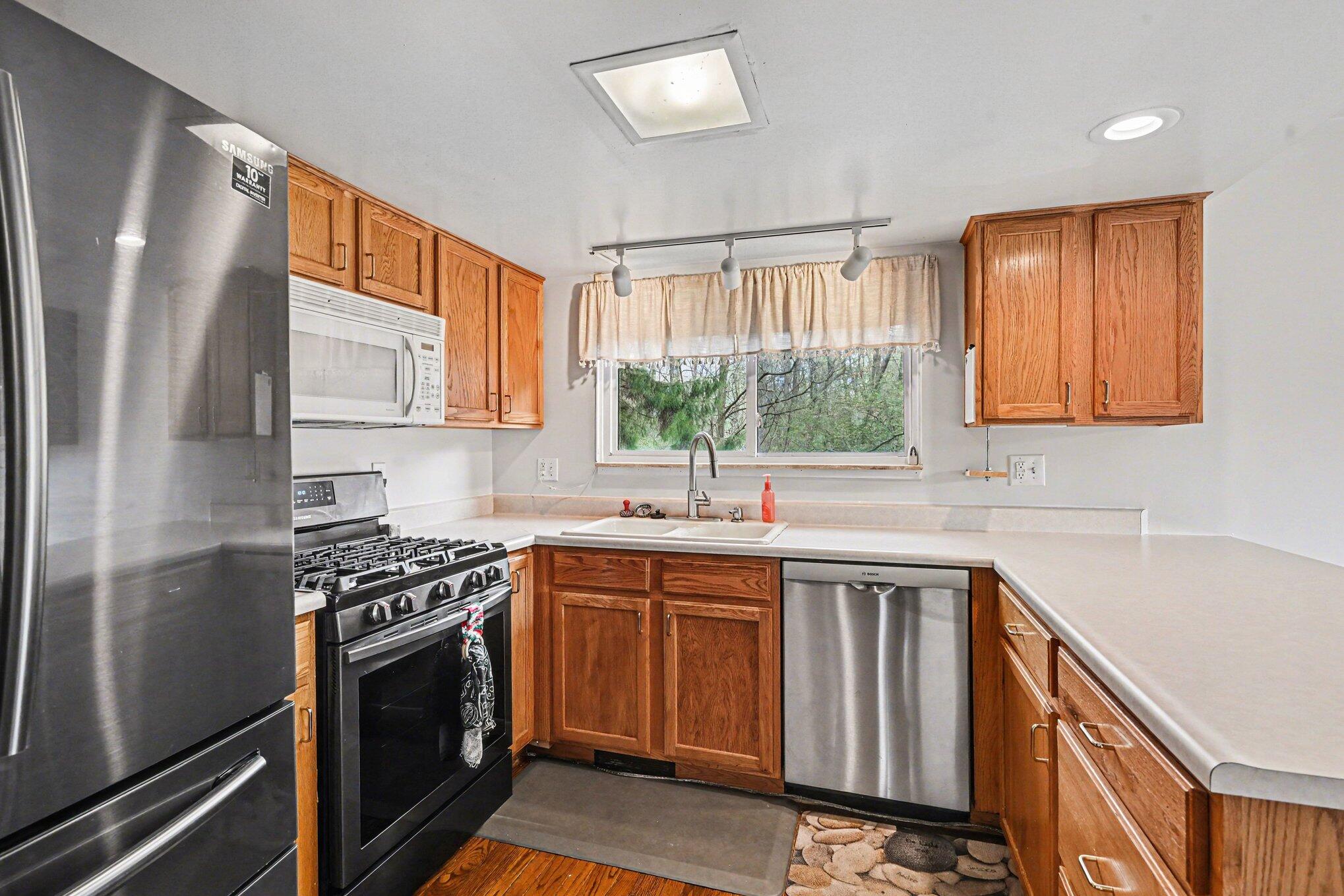 242 Dunbarton Court Kalamazoo MI 49006