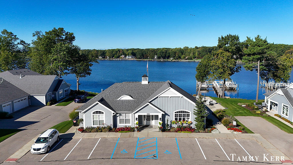 197 Janes View Drive Holland MI 49424
