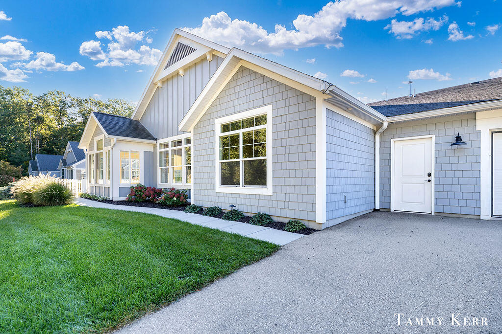197 Janes View Drive Holland MI 49424
