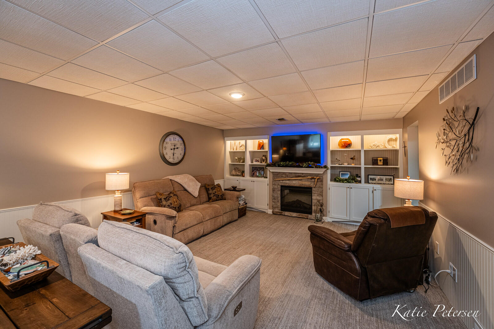4488 N Valley Drive NE Grand Rapids MI 49525