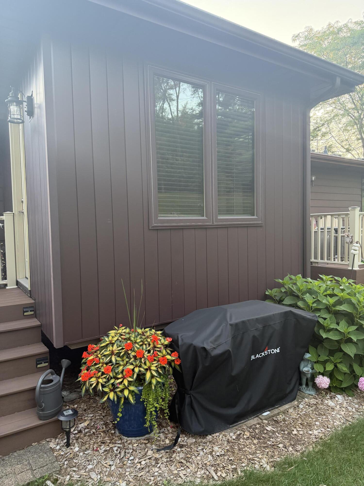 4488 N Valley Drive NE Grand Rapids MI 49525