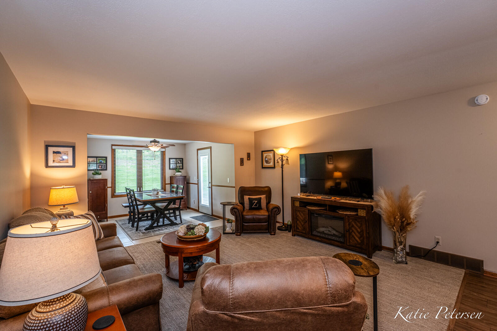 4488 N Valley Drive NE Grand Rapids MI 49525