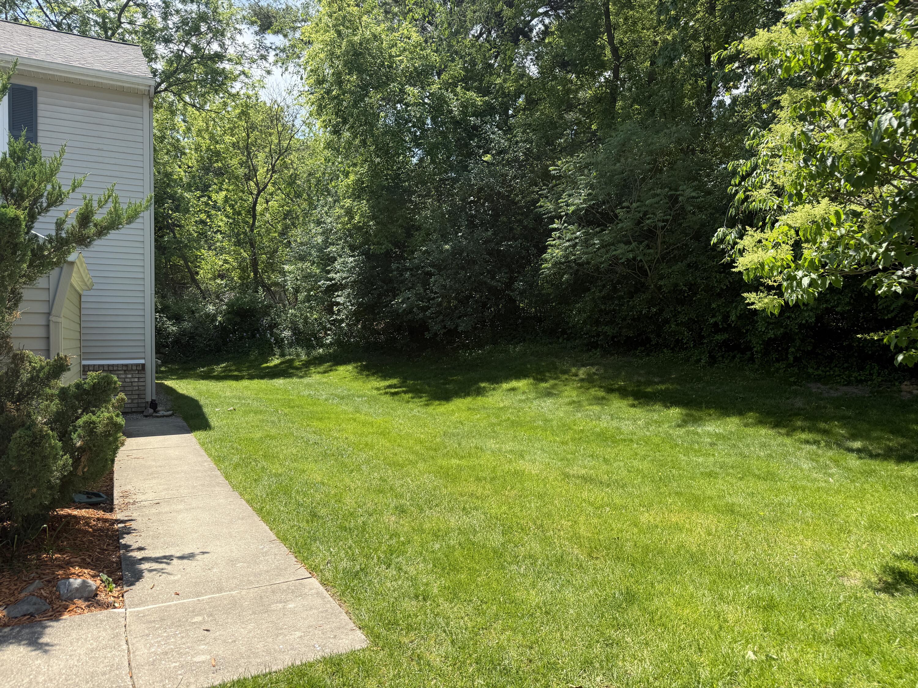 8507 Courtland Drive NE Rockford MI 49341