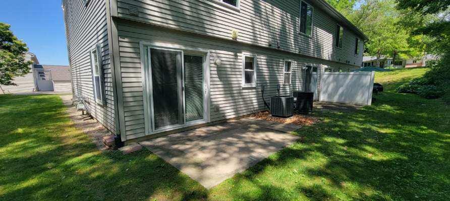 8507 Courtland Drive NE Rockford MI 49341