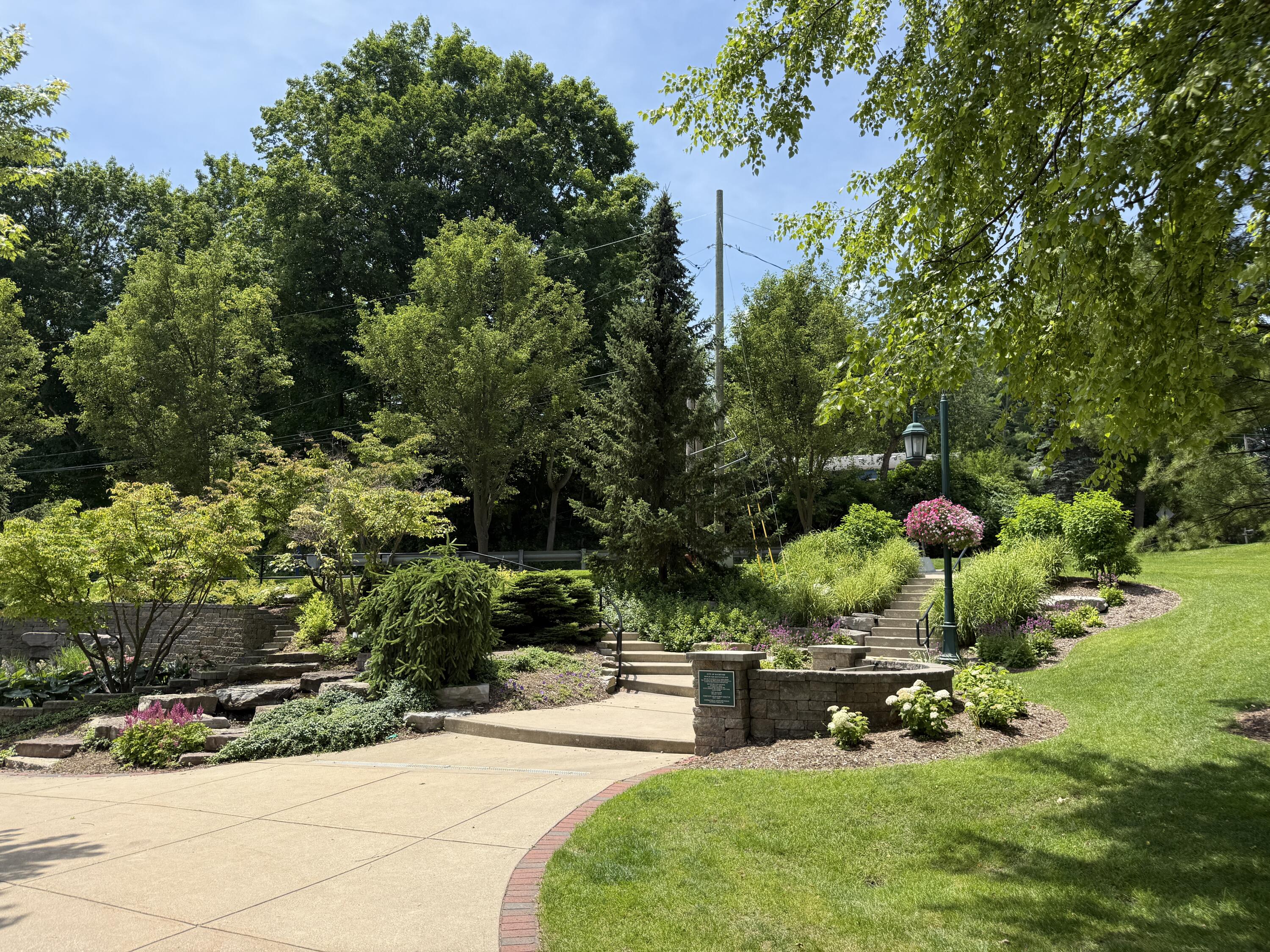 8507 Courtland Drive NE Rockford MI 49341