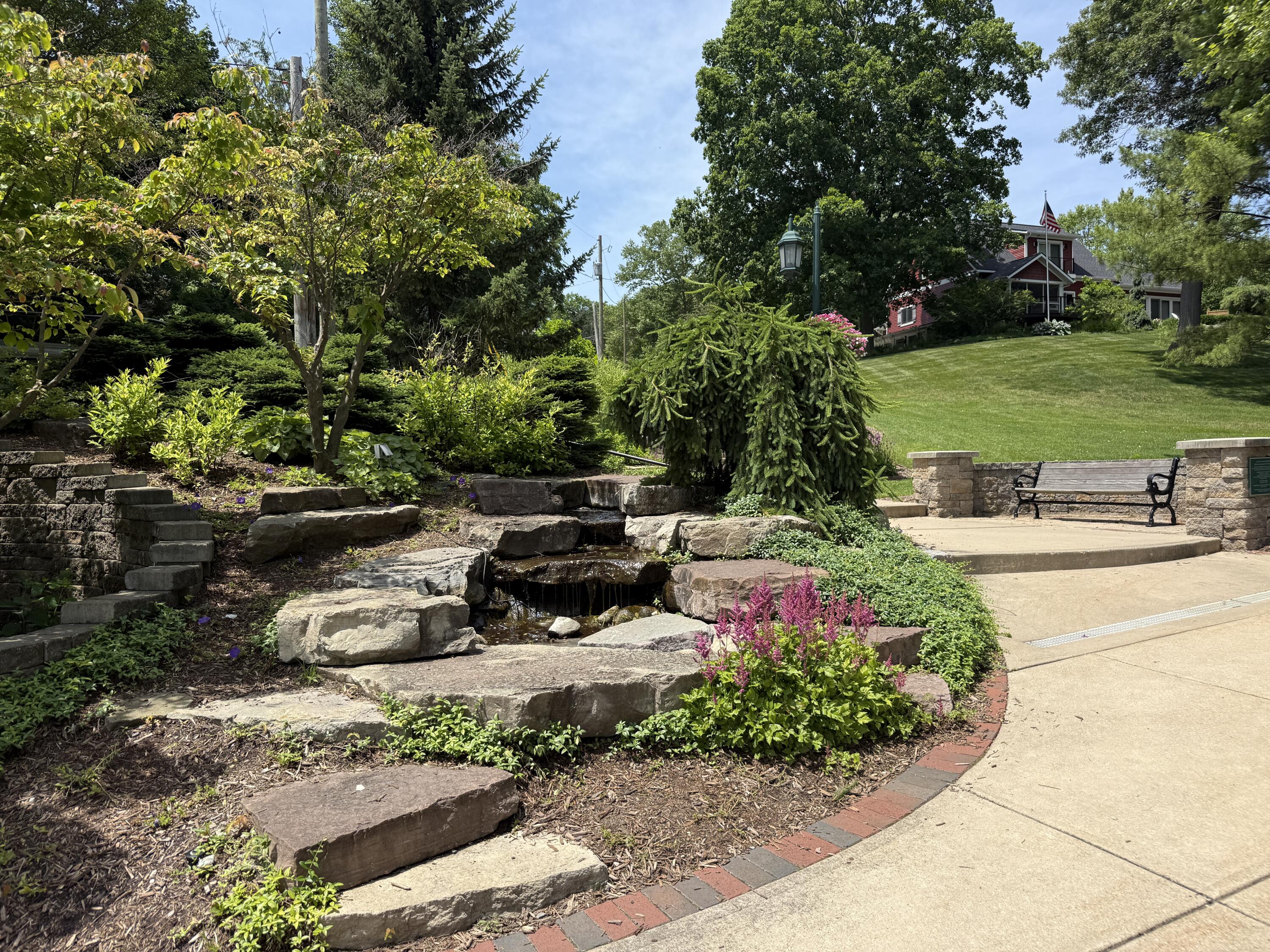 8507 Courtland Drive NE Rockford MI 49341
