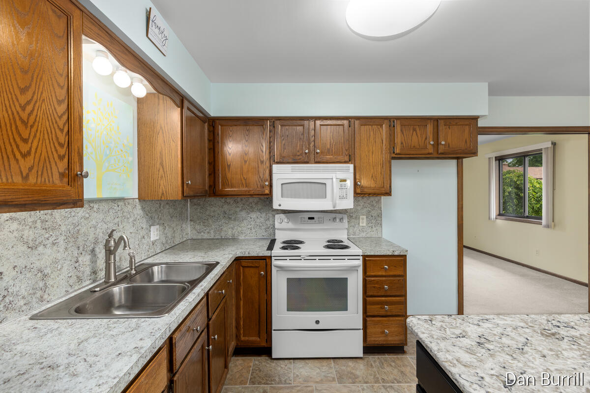 8511 SW Elkwood Drive SW Byron Center MI 49315