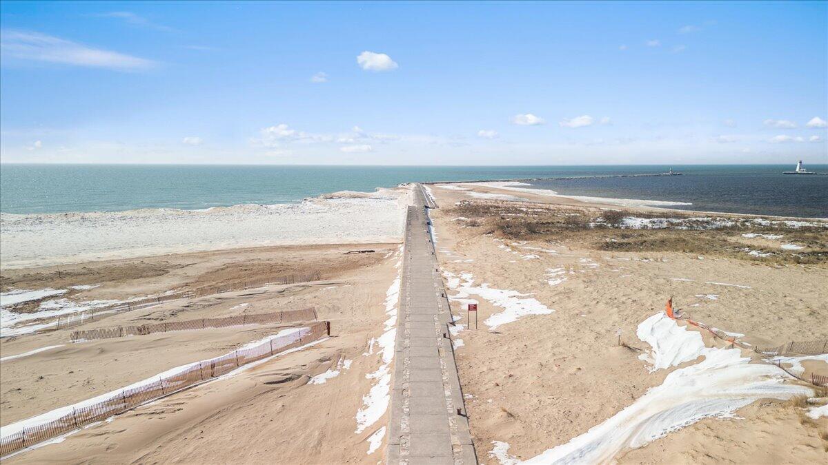 176 Harbor Drive Ludington MI 49431