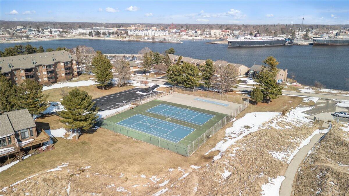 176 Harbor Drive Ludington MI 49431