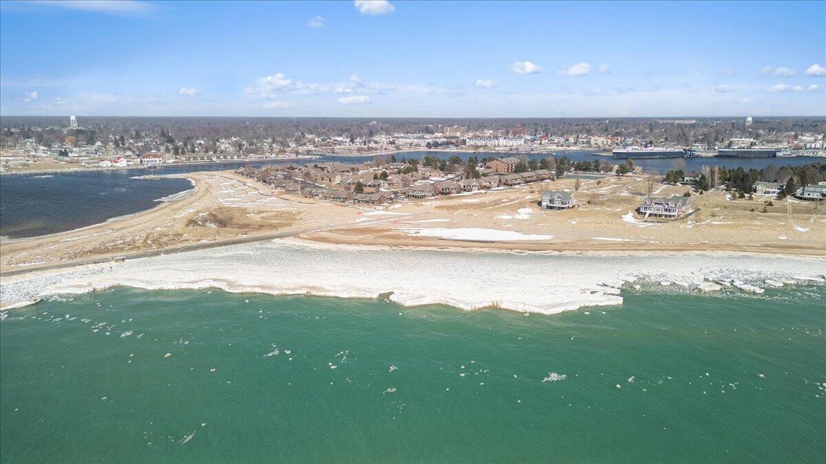 176 Harbor Drive Ludington MI 49431
