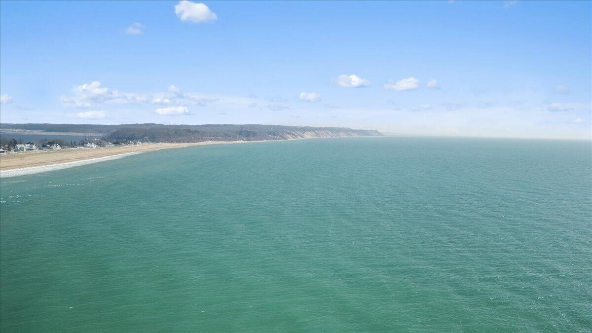 176 Harbor Drive Ludington MI 49431
