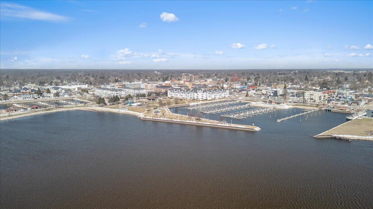 176 Harbor Drive Ludington MI 49431