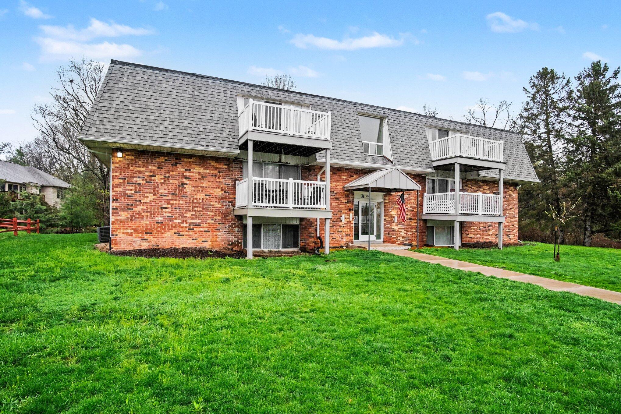 6712 Cascade Road SE Grand Rapids MI 49546