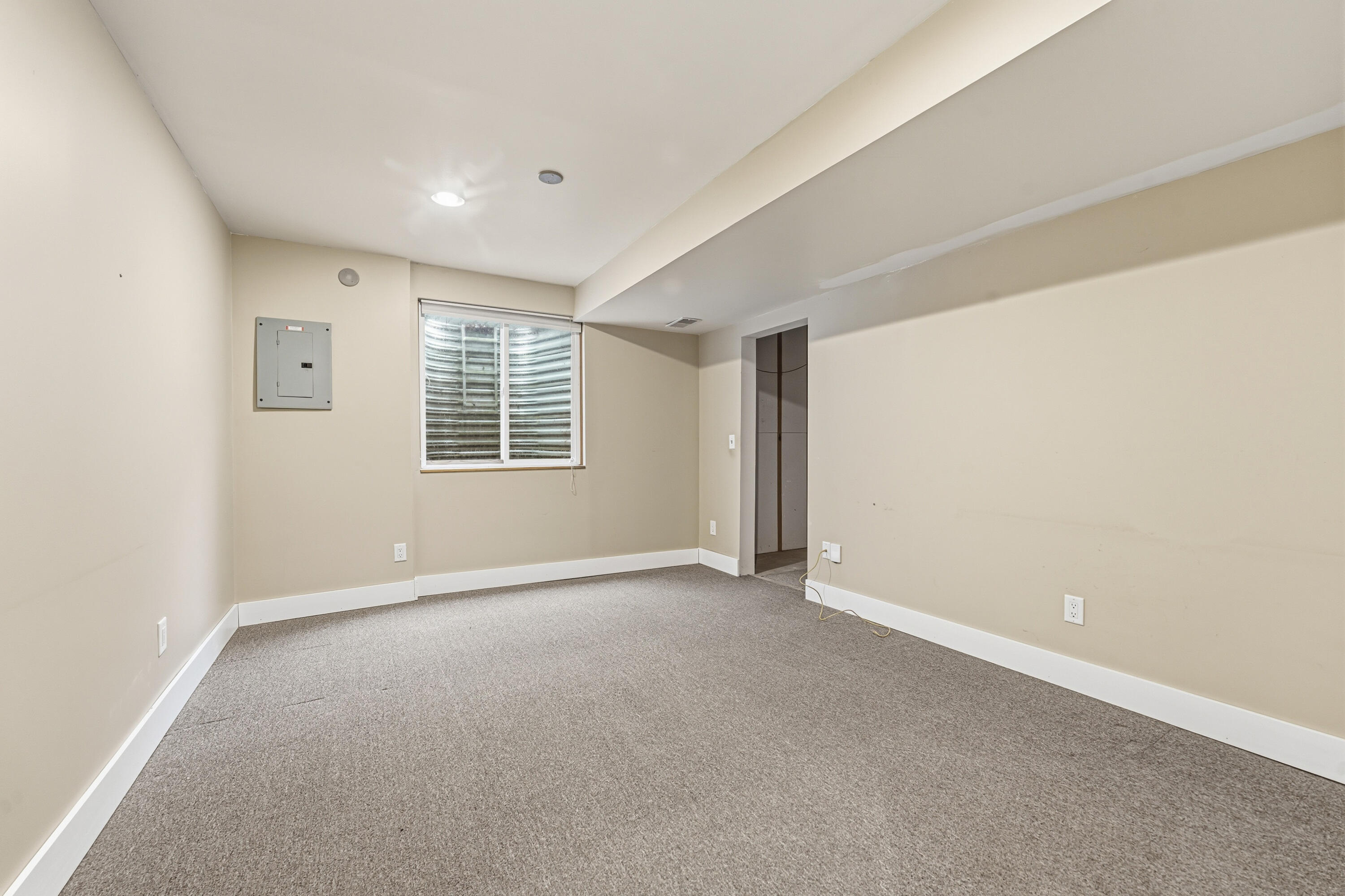 6085 Fairgrove Street Kalamazoo MI 49009
