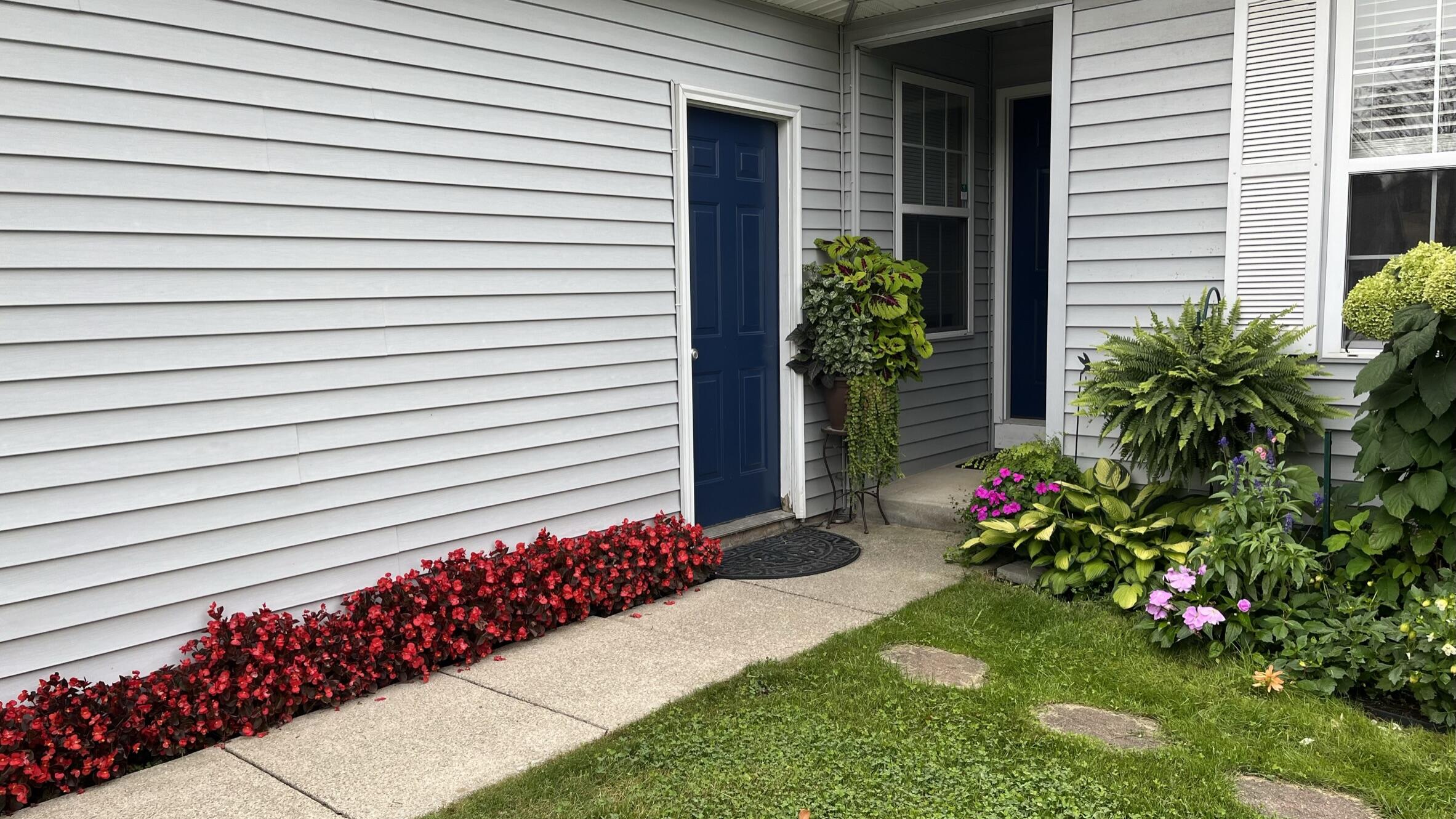 6085 Fairgrove Street Kalamazoo MI 49009