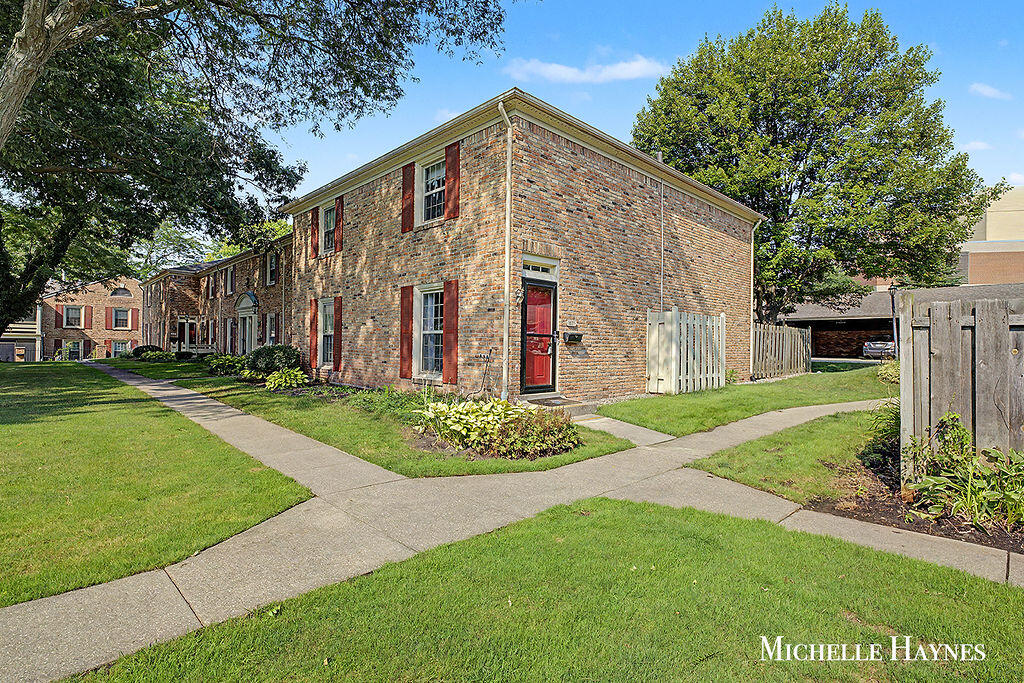 1857 Georgetown Drive SE Grand Rapids MI 49506