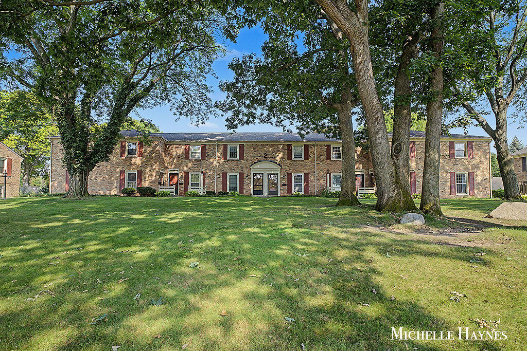 1857 Georgetown Drive SE Grand Rapids MI 49506