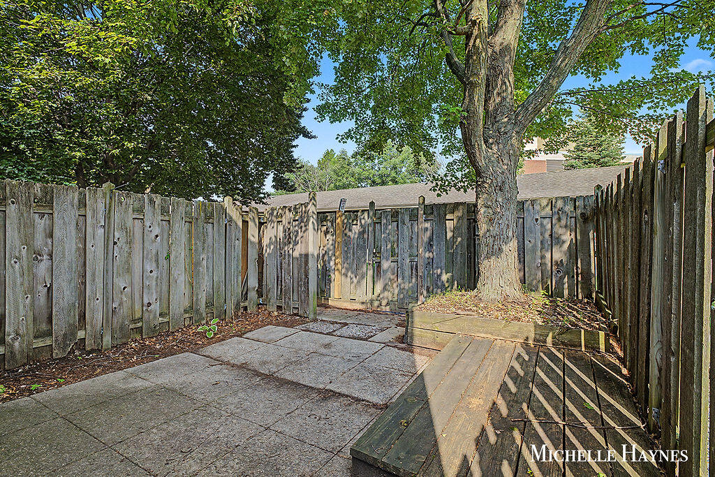 1857 Georgetown Drive SE Grand Rapids MI 49506
