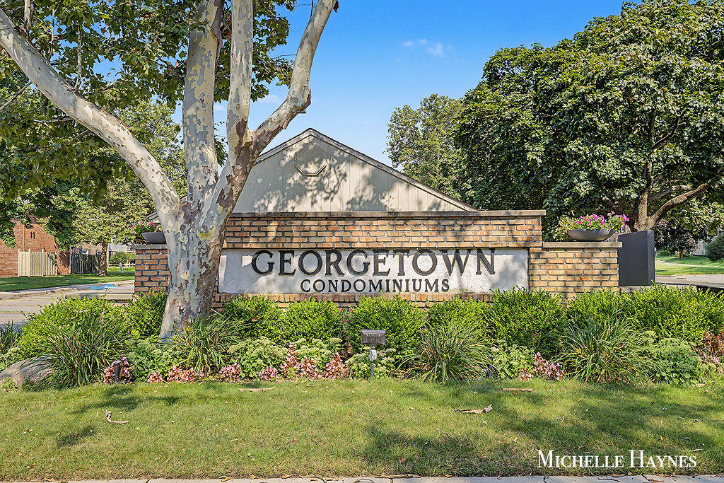 1857 Georgetown Drive SE Grand Rapids MI 49506