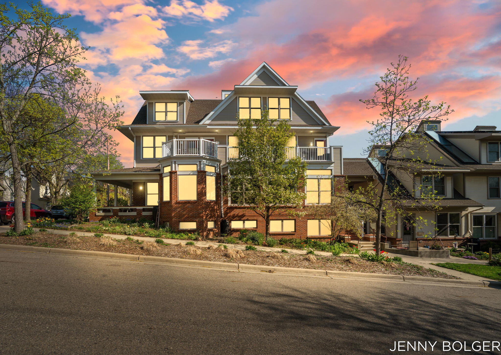 800 Livingston Avenue NE Grand Rapids MI 49503