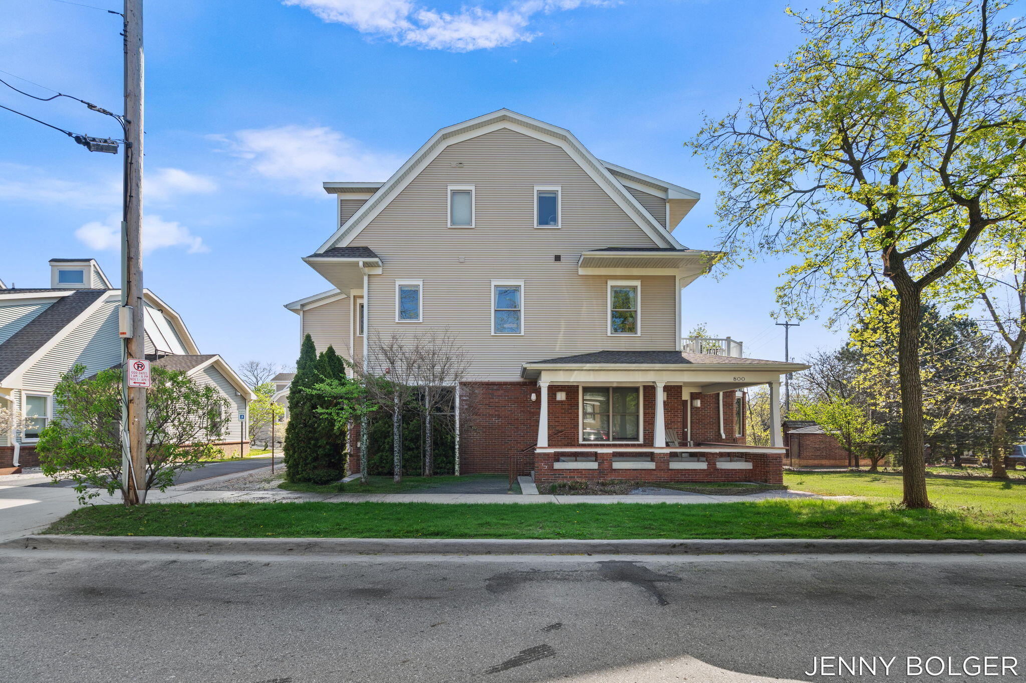 800 Livingston Avenue NE Grand Rapids MI 49503