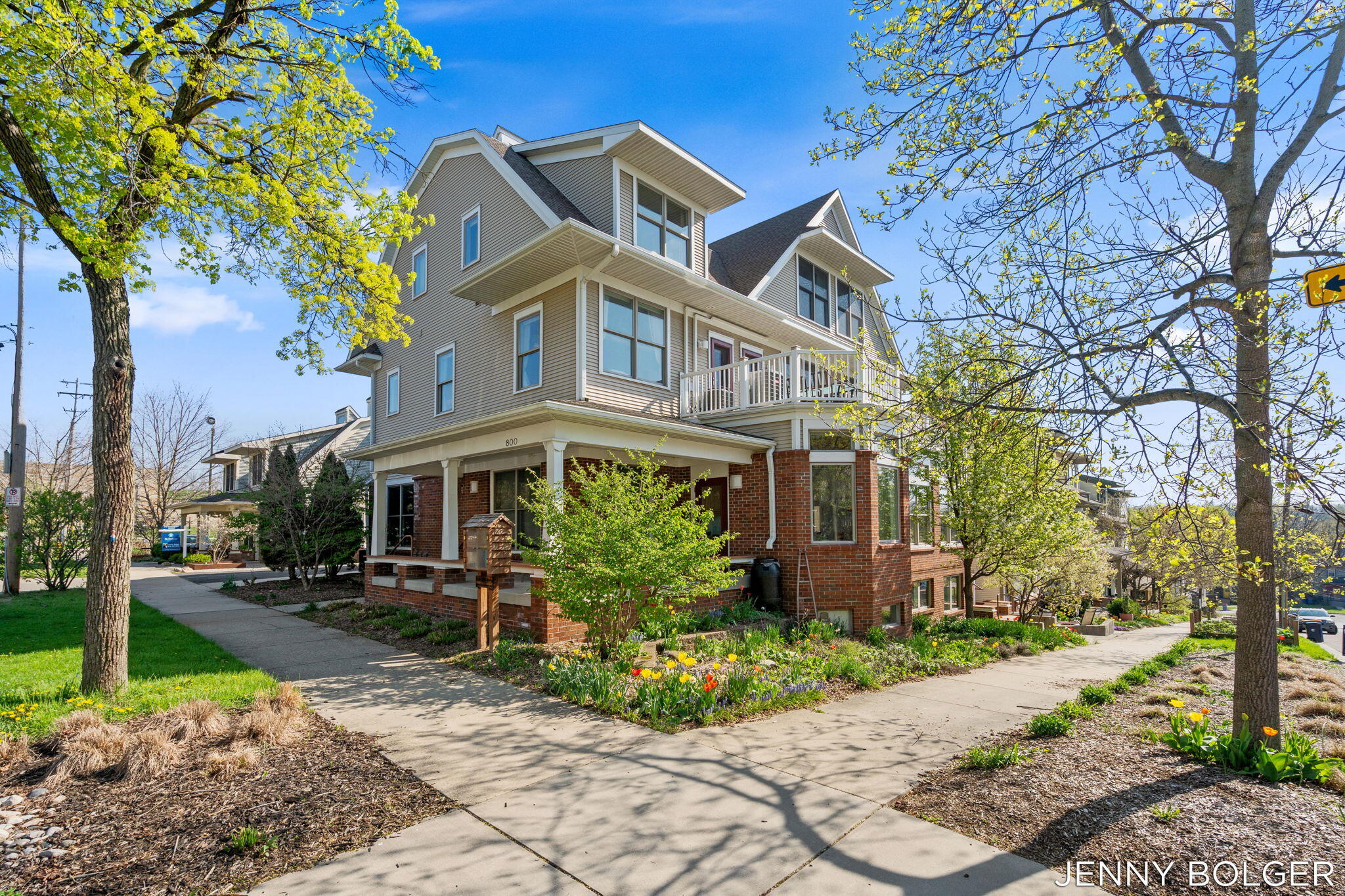 800 Livingston Avenue NE Grand Rapids MI 49503