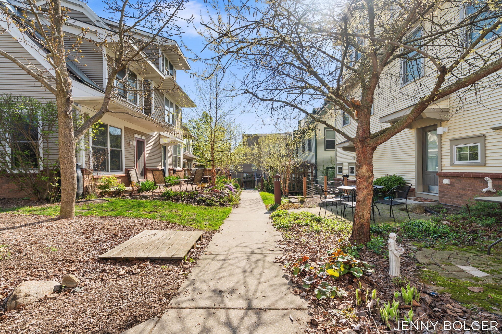 800 Livingston Avenue NE Grand Rapids MI 49503