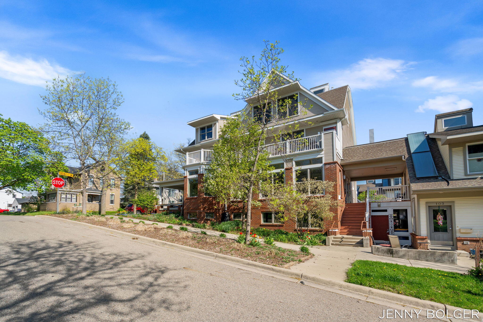 800 Livingston Avenue NE Grand Rapids MI 49503