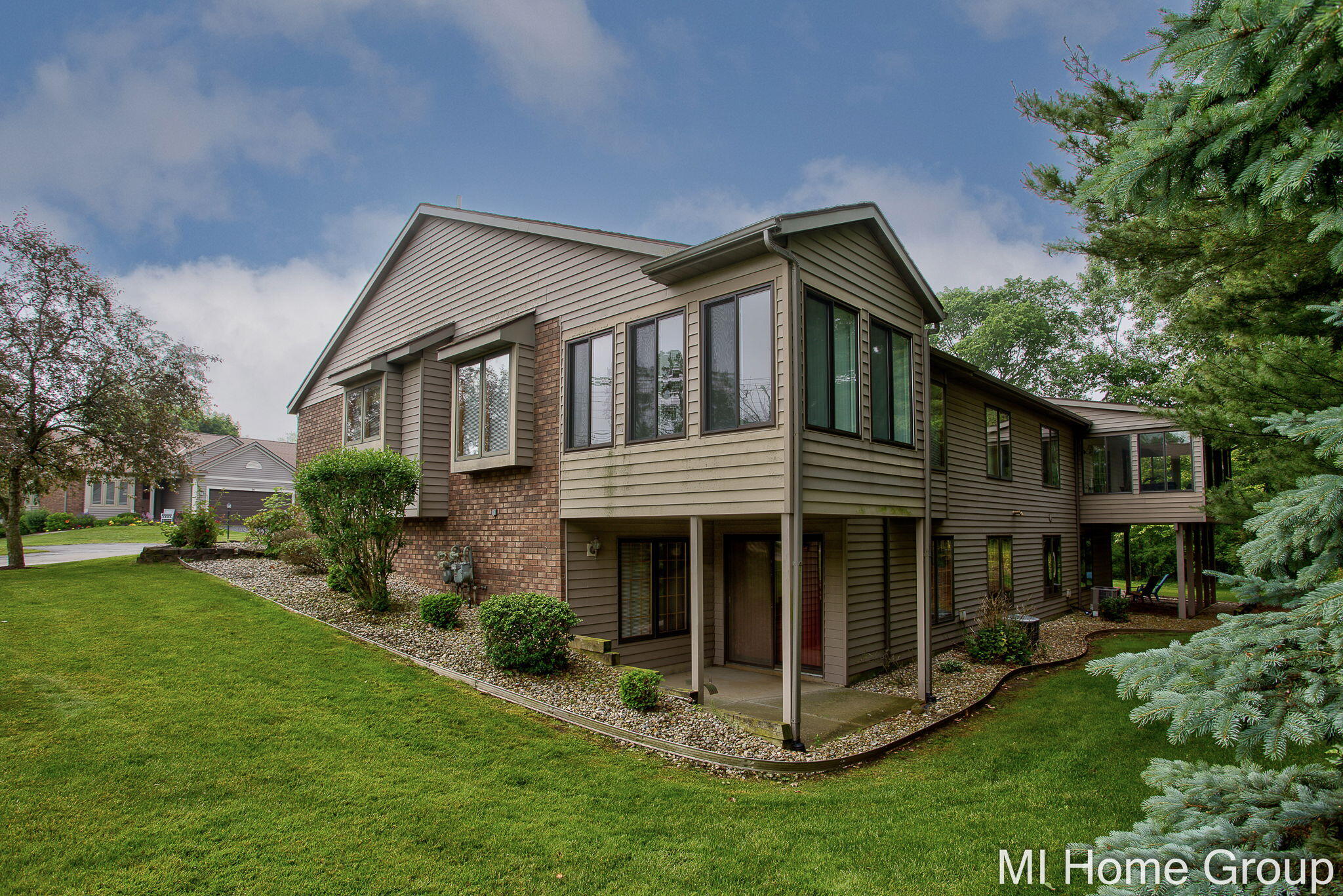 500 W Main Avenue Zeeland MI 49464
