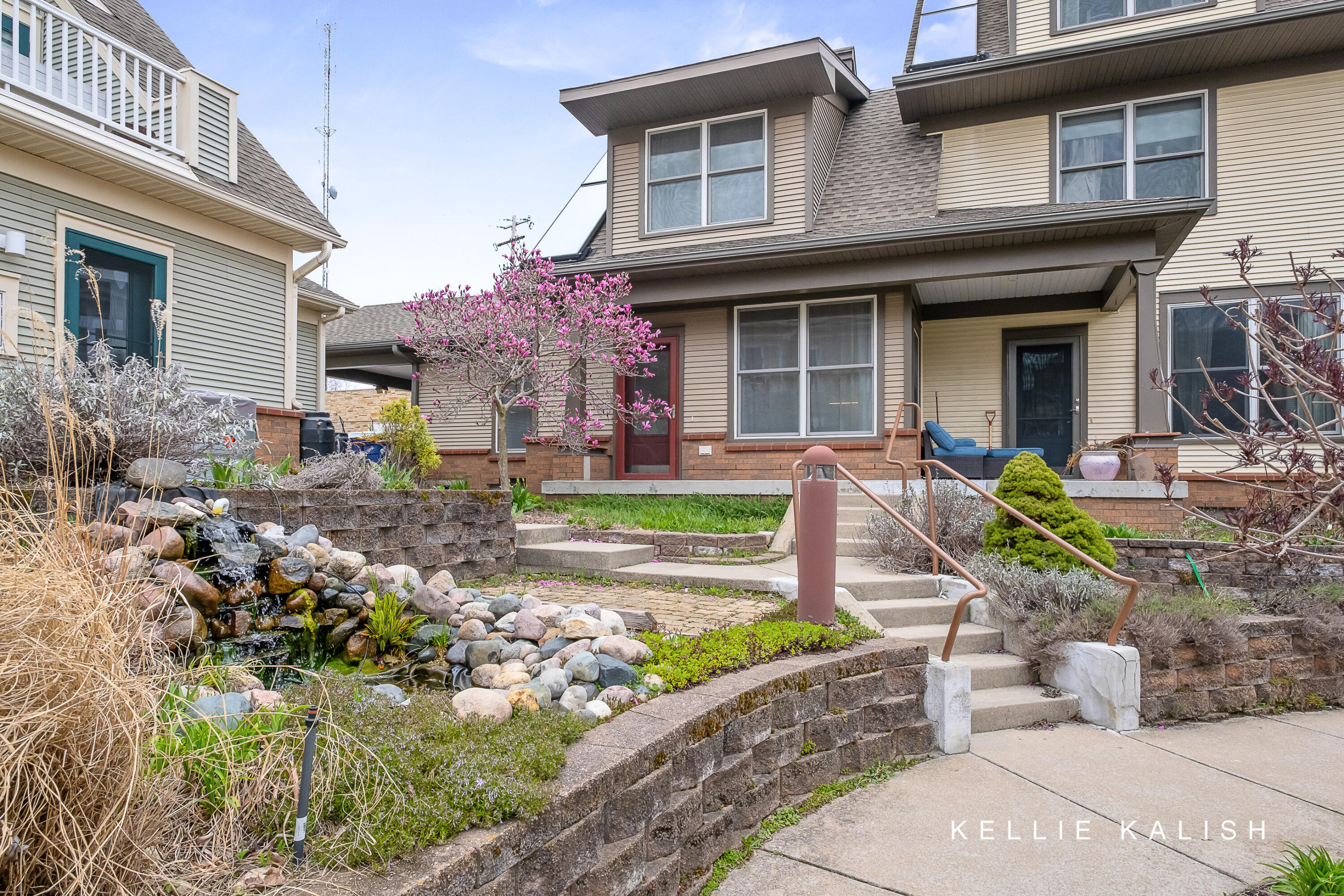 814 Livingston Avenue NE Grand Rapids MI 49503