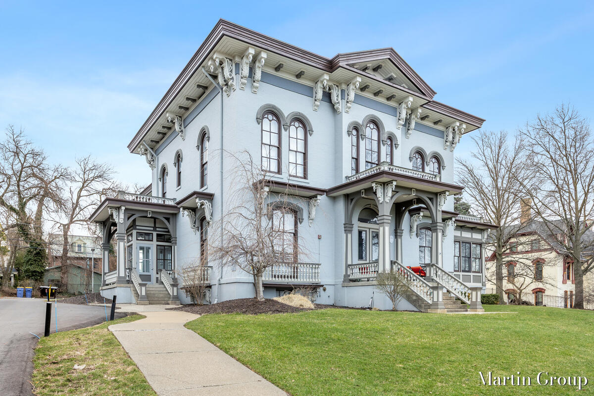 44 Lafayette Avenue NE Grand Rapids MI 49503