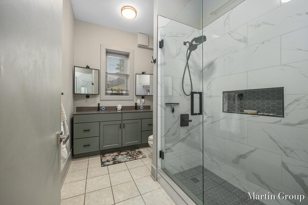44 Lafayette Avenue NE Grand Rapids MI 49503