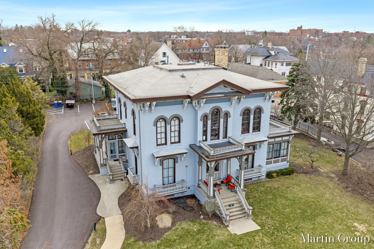 44 Lafayette Avenue NE Grand Rapids MI 49503