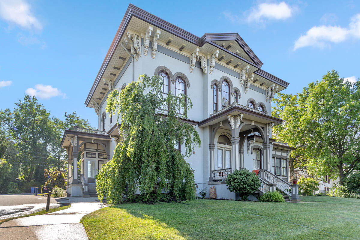 44 Lafayette Avenue NE Grand Rapids MI 49503