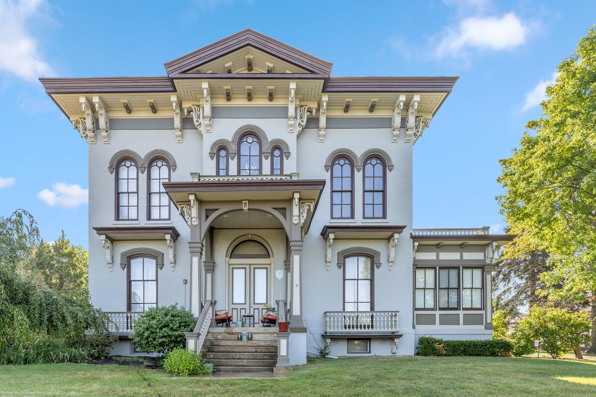 44 Lafayette Avenue NE Grand Rapids MI 49503
