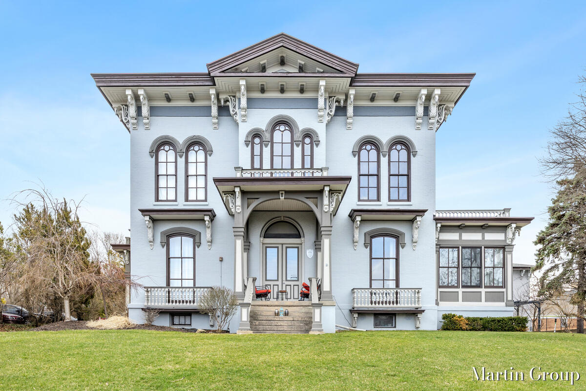 44 Lafayette Avenue NE Grand Rapids MI 49503