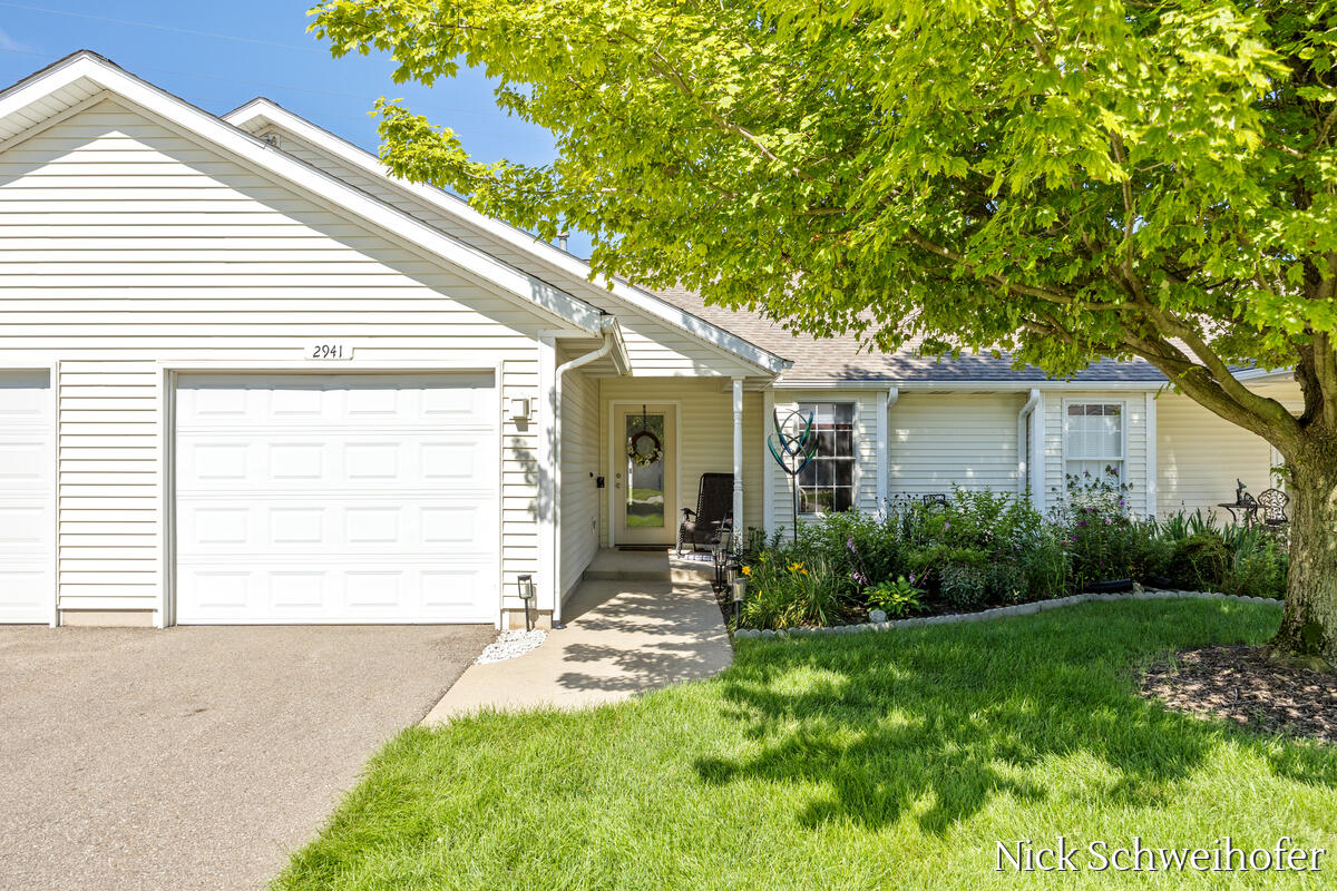 2941 Willow Terrace Court Holland MI 49424