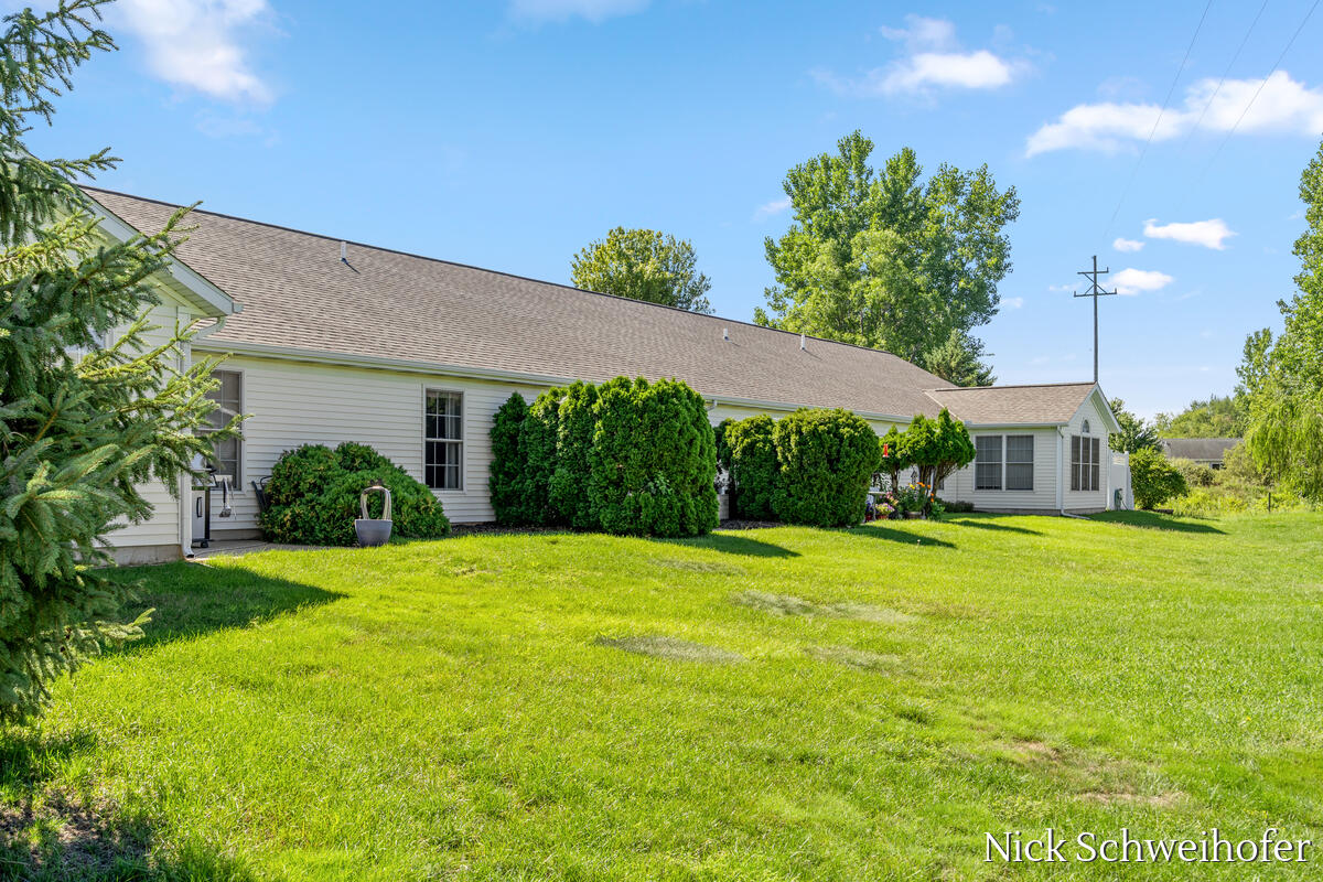 2941 Willow Terrace Court Holland MI 49424