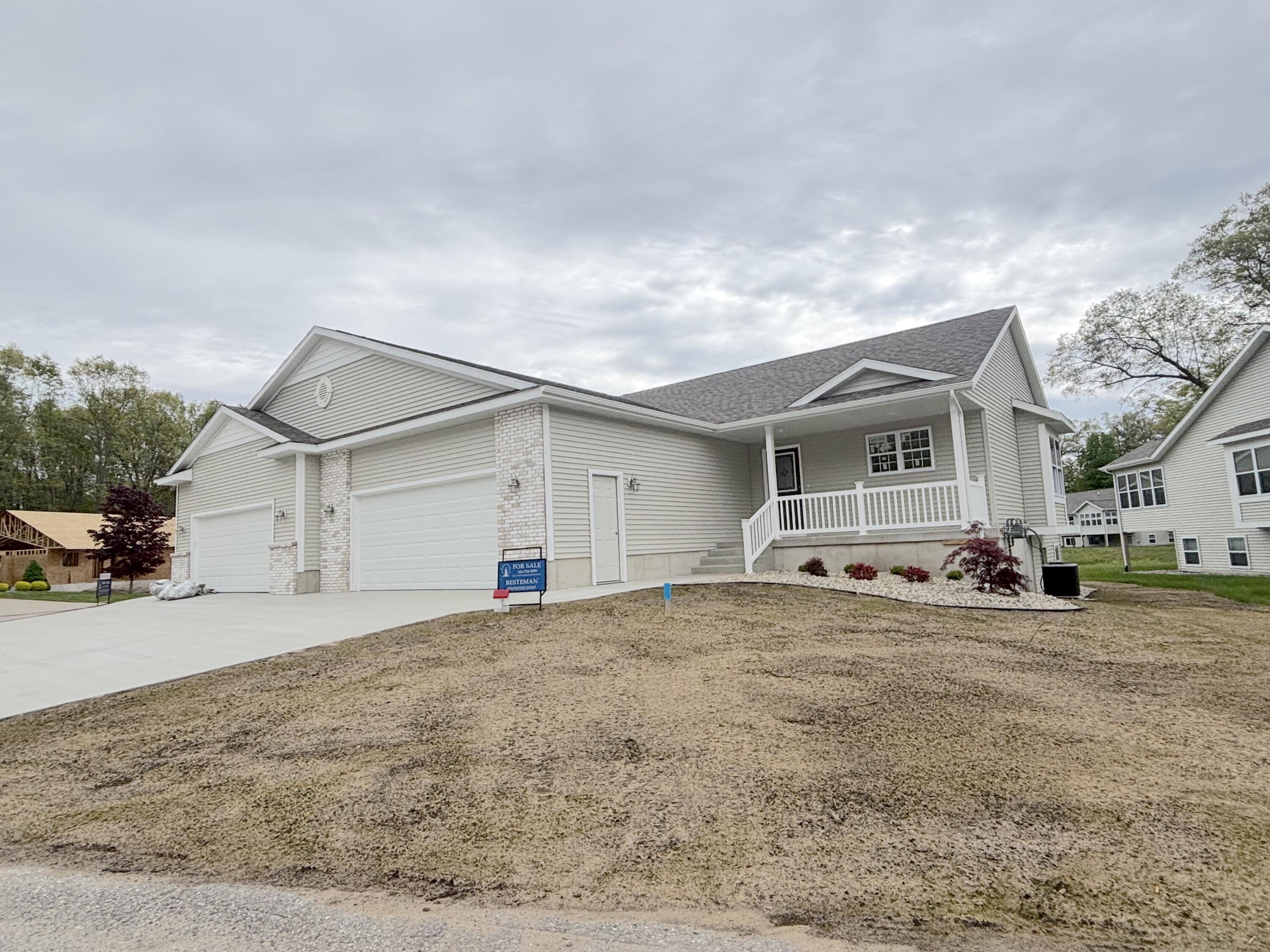 1519 E Addison Way Muskegon MI 49445