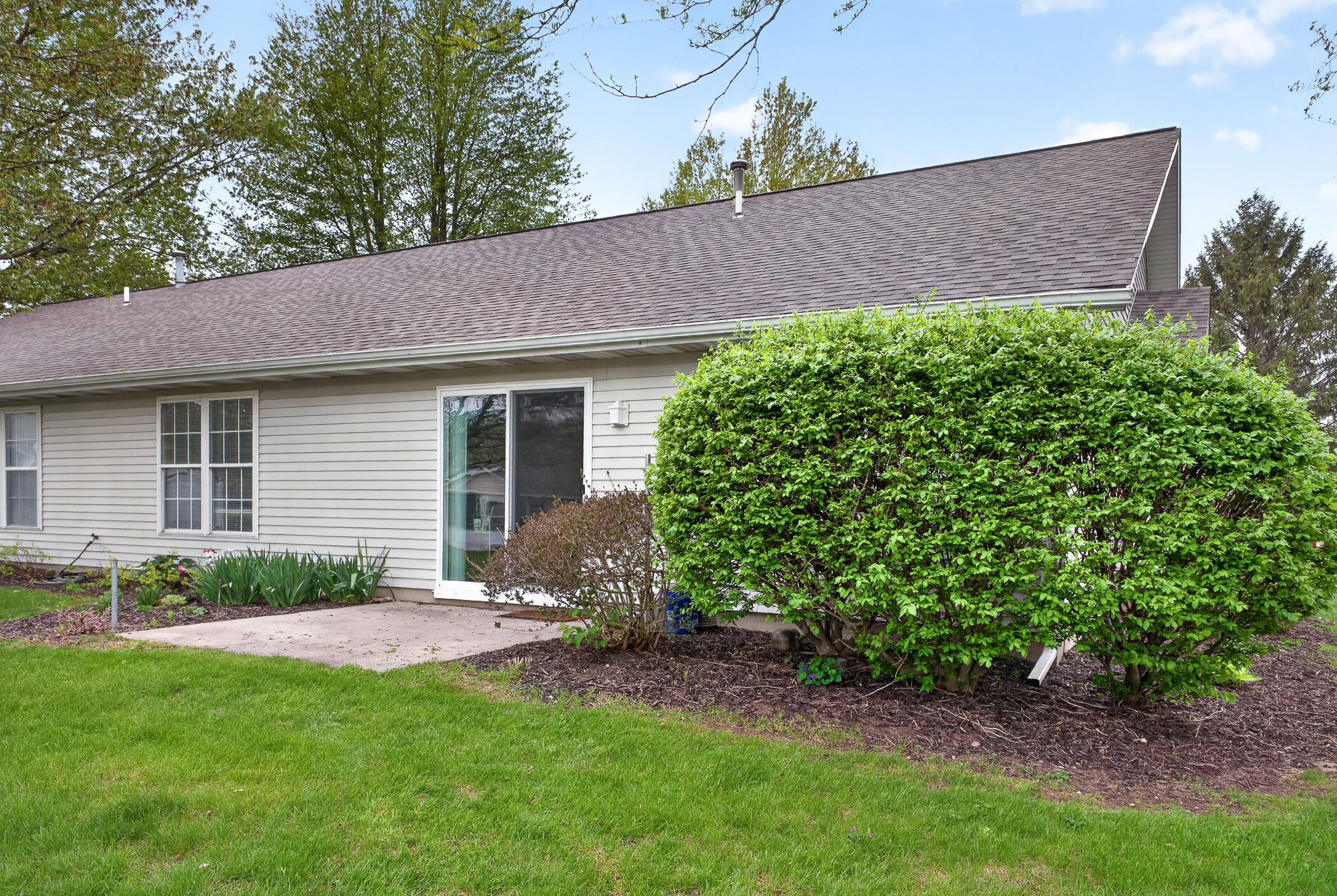 11976 Willow Wood N Holland MI 49424