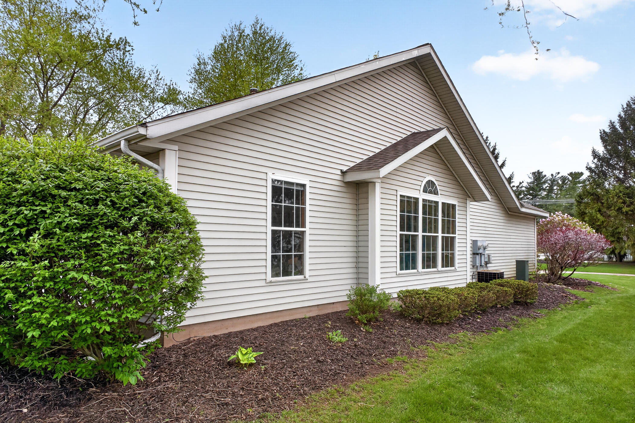 11976 Willow Wood N Holland MI 49424