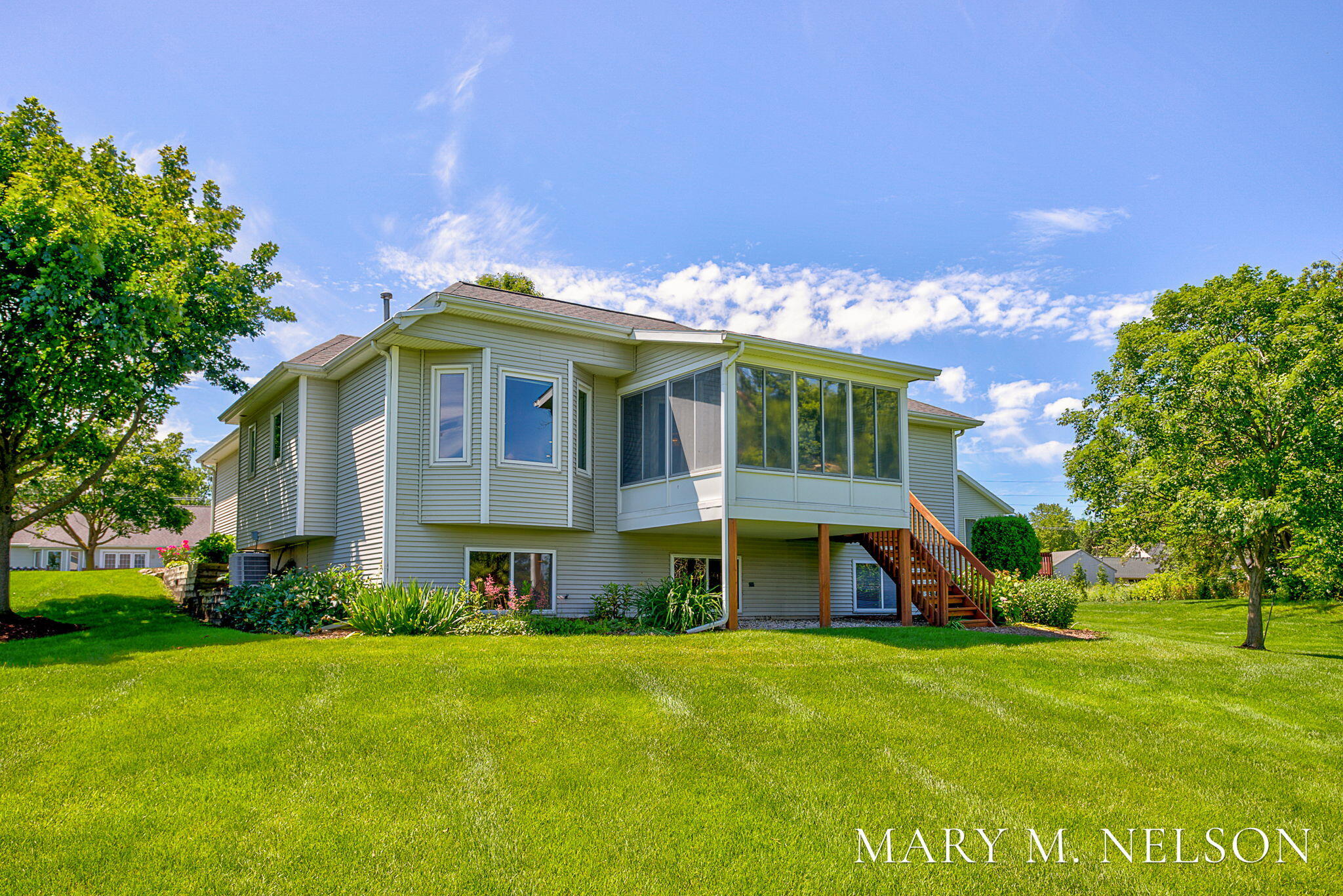 61 Majestic Court Zeeland MI 49464