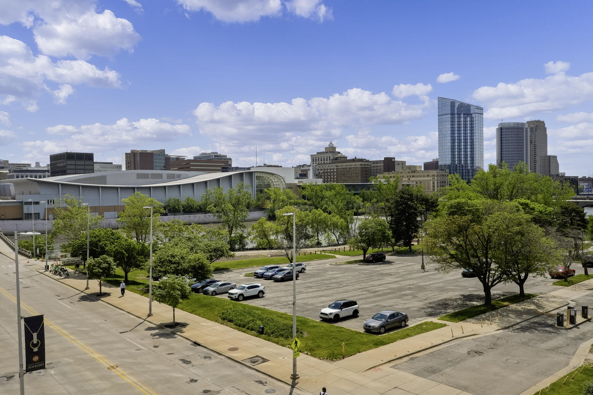 335 Bridge Street NW Grand Rapids MI 49504