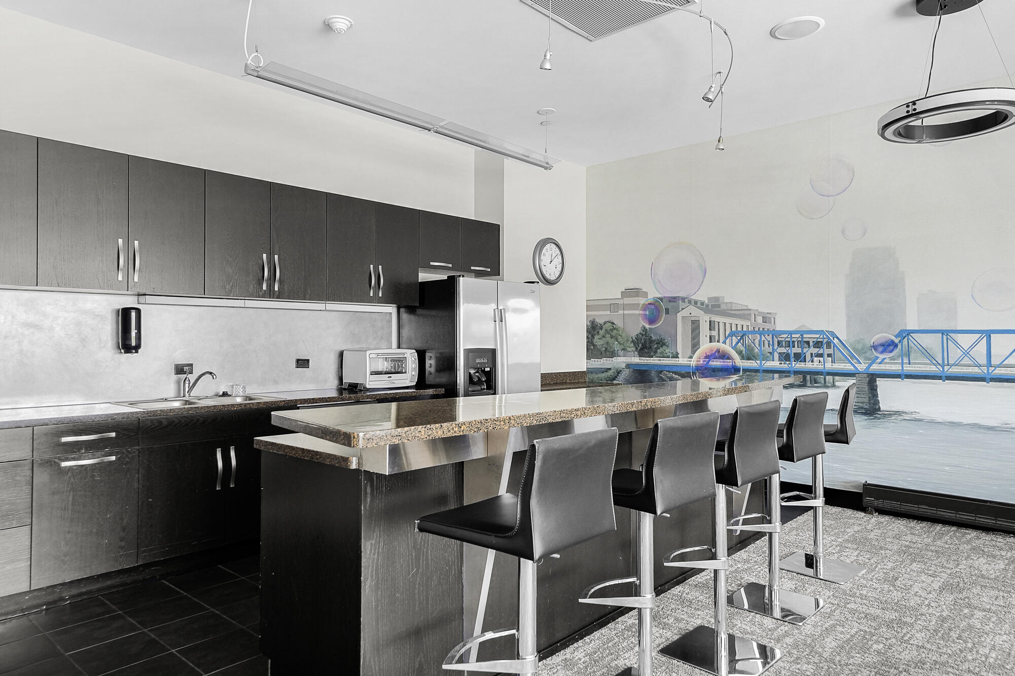 335 Bridge Street NW Grand Rapids MI 49504