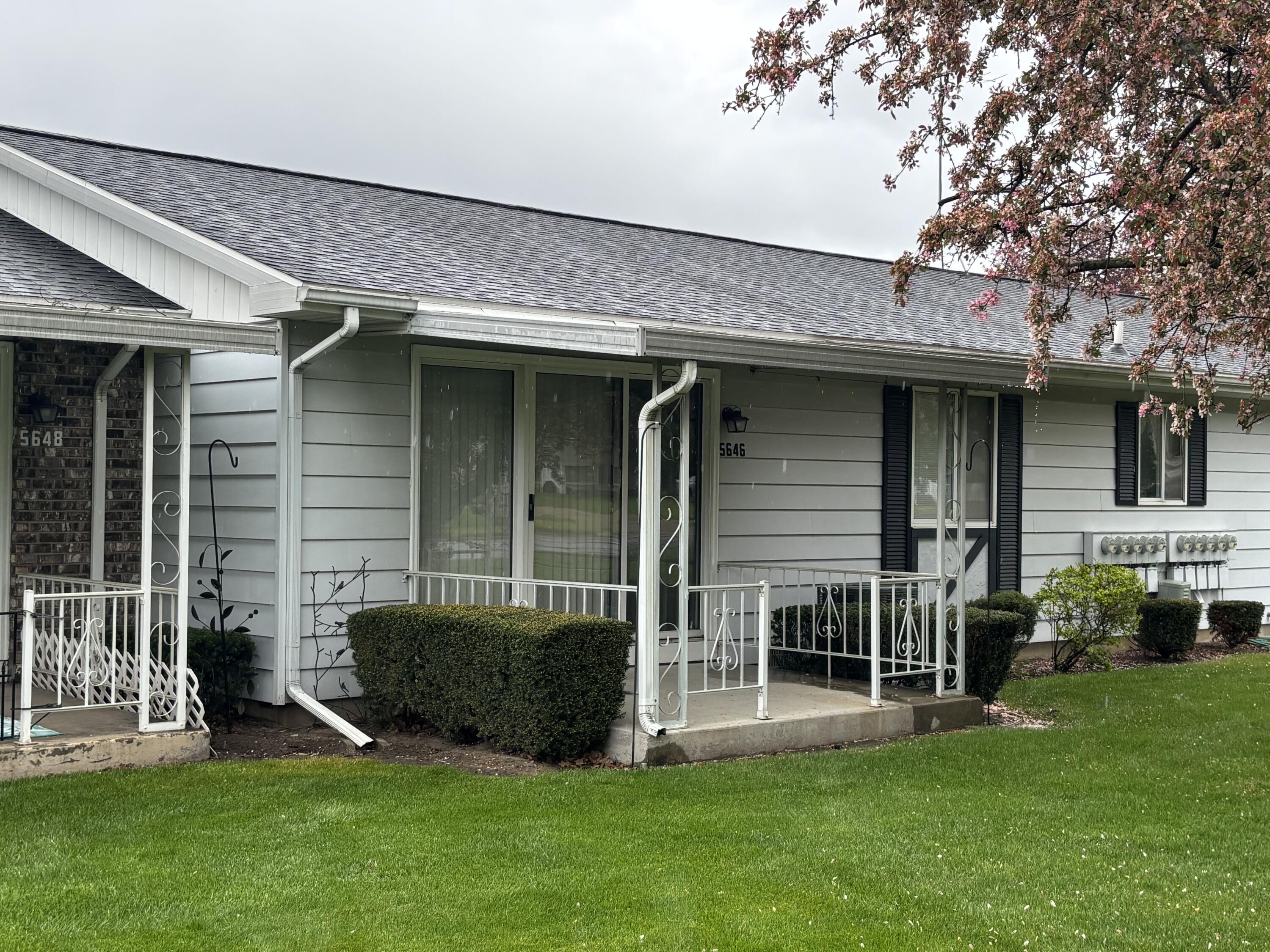 5646 Leisure S Drive SE Grand Rapids MI 49548