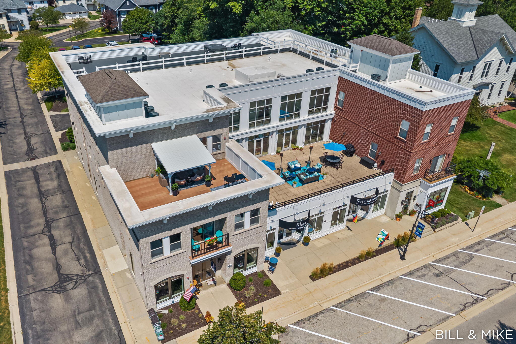150 W Center Street Douglas MI 49406