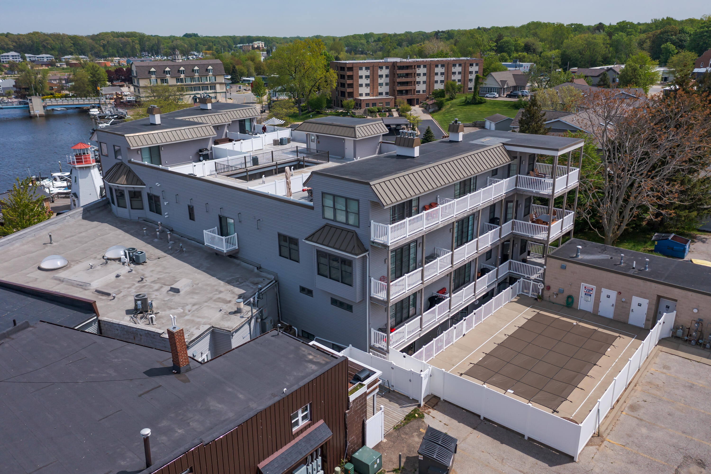 516 Williams Street South Haven MI 49090