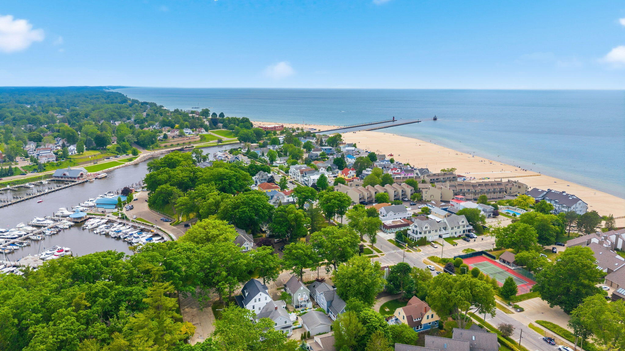 261 Black River Street South Haven MI 49090