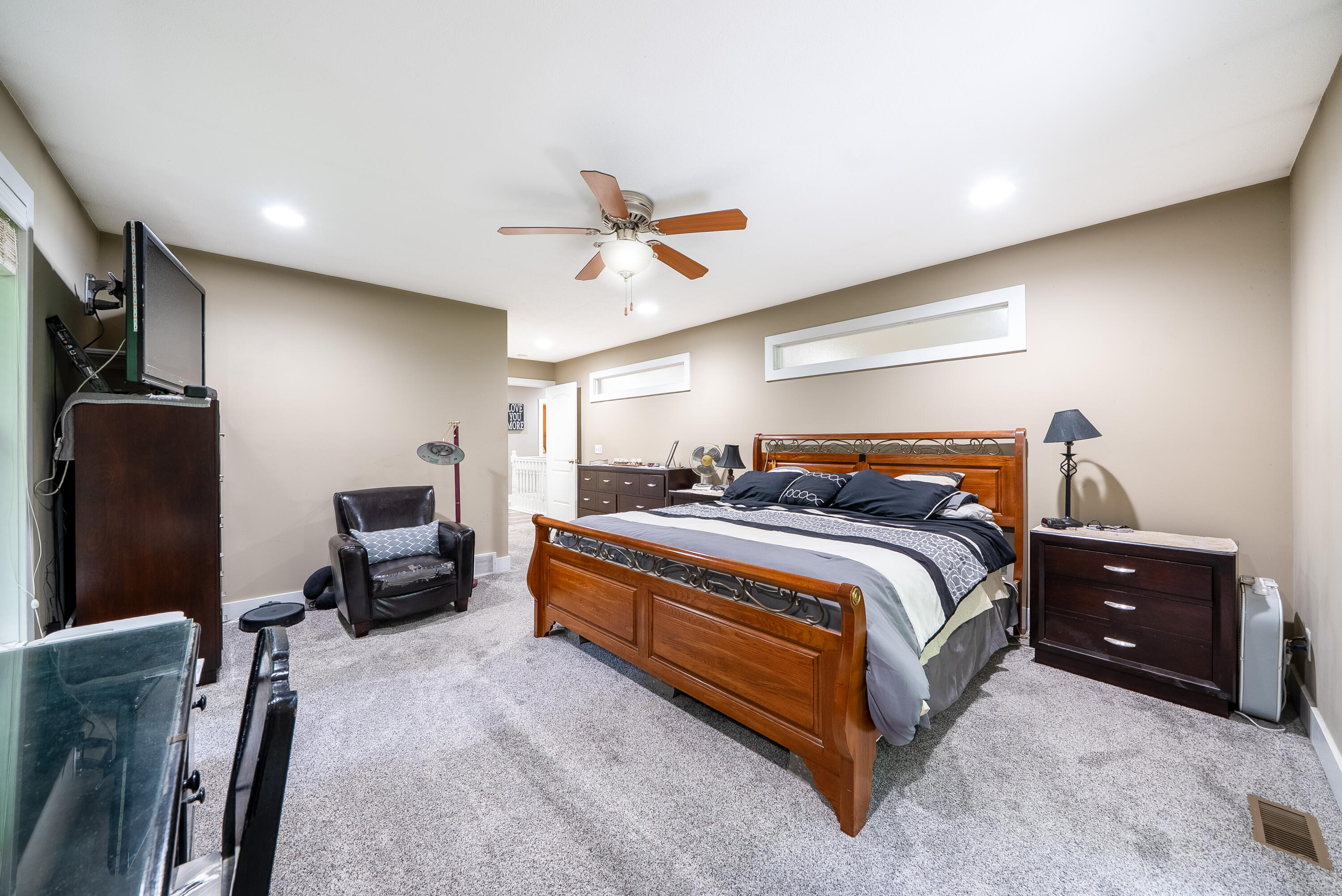 907 N Sandalwood Circle Muskegon MI 49441