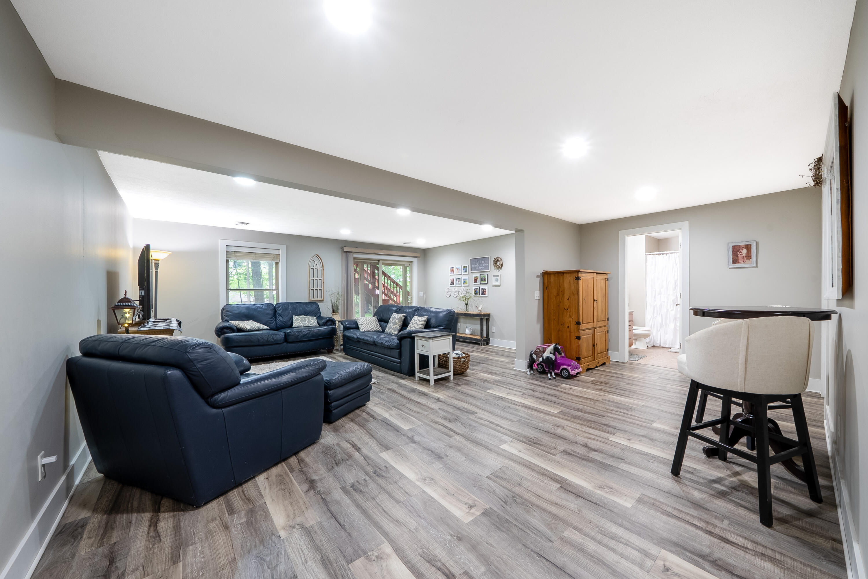 907 N Sandalwood Circle Muskegon MI 49441